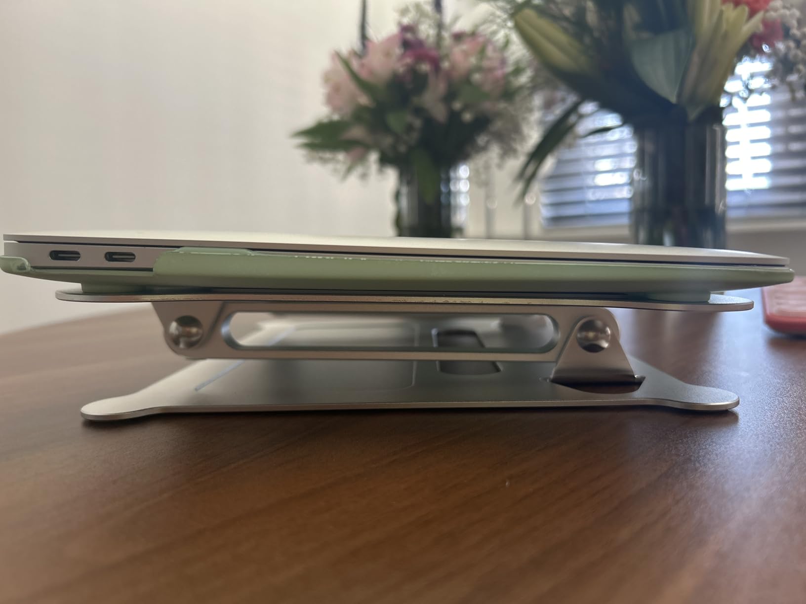 Urmust Adjustable Laptop Stand for Desk, 10-15.6