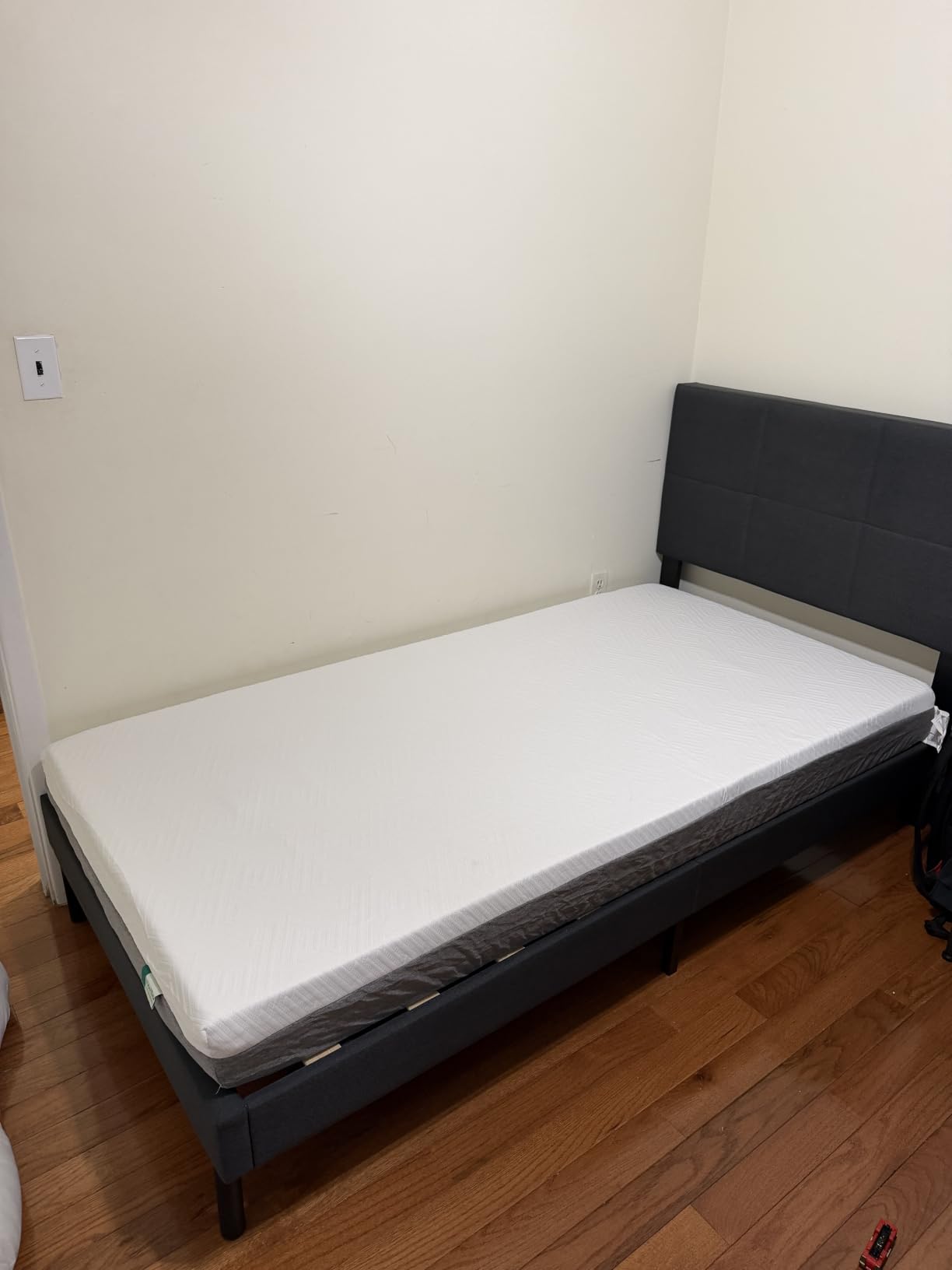 Novilla Bliss Queen Size Mattress, 12 Inch Gel Memory Foam Mattress Queen | Cool Night Sleep & Pressure Relief, Support Foam for Spine Alignment & Motion Isolation, Medium Plush Feel customer photo 2