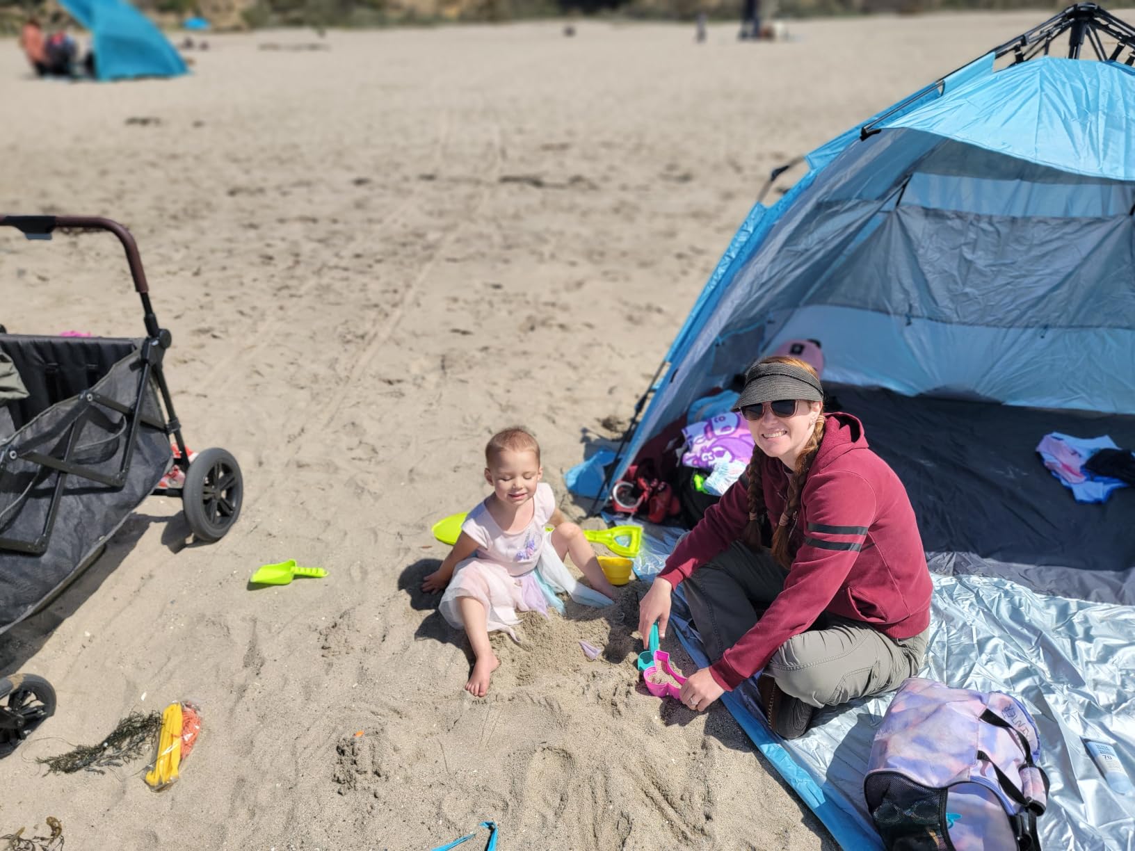 WhiteFang Deluxe Pop Up Beach Tent Sun Shade Shelter for 3-4/5-6 Person, UV Protection, Extendable Floor with 3 Ventilating Windows Plus Carrying Bag, Stakes, and Guy Lines customer photo 1
