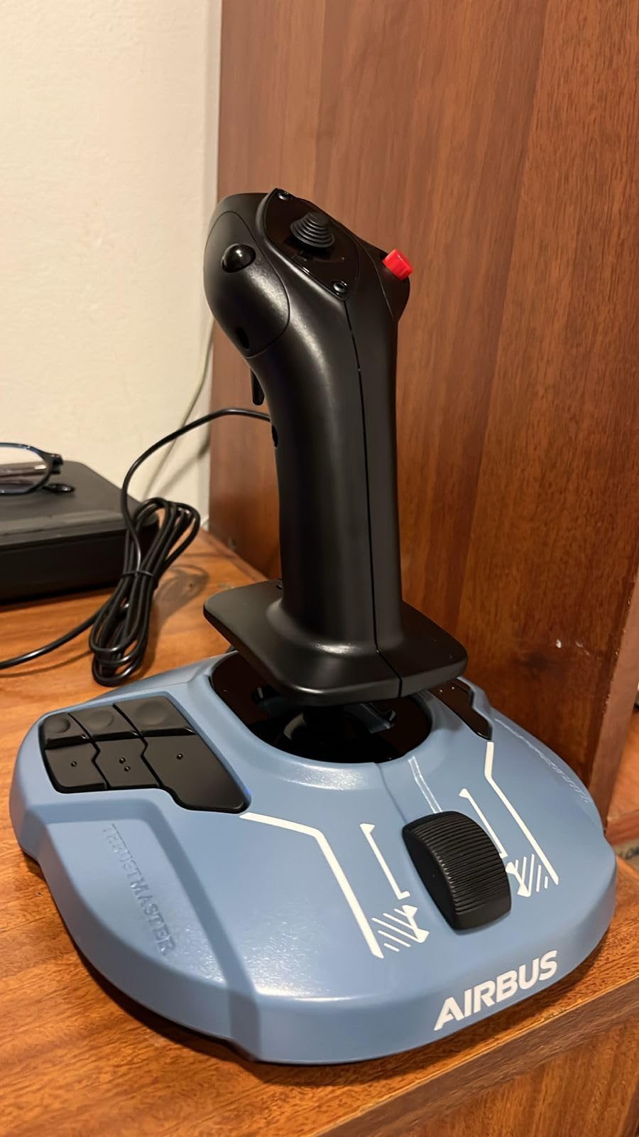 Thrustmaster TCA Sidestick Airbus Edition Flight Sim Joystick - PC | A320 1:1 replica, drift-free magnetic sensor, 17 mappable action buttons, built-in throttle, thrust reverser, Hall sensor customer photo 2
