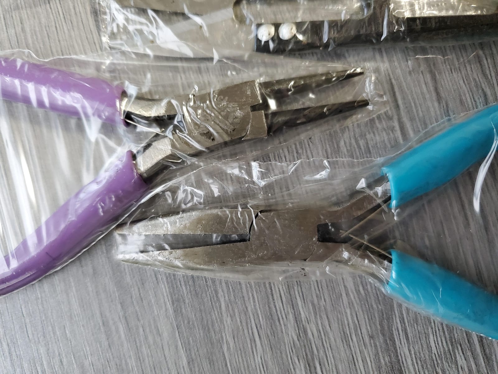 PAXCOO Jewelry Making Supplies Kit, Jewelry Making Kit with Jewelry Making Tools, Jewelry Wires and Jewelry Findings for Jewelry Making, Repair and Beading customer photo 1