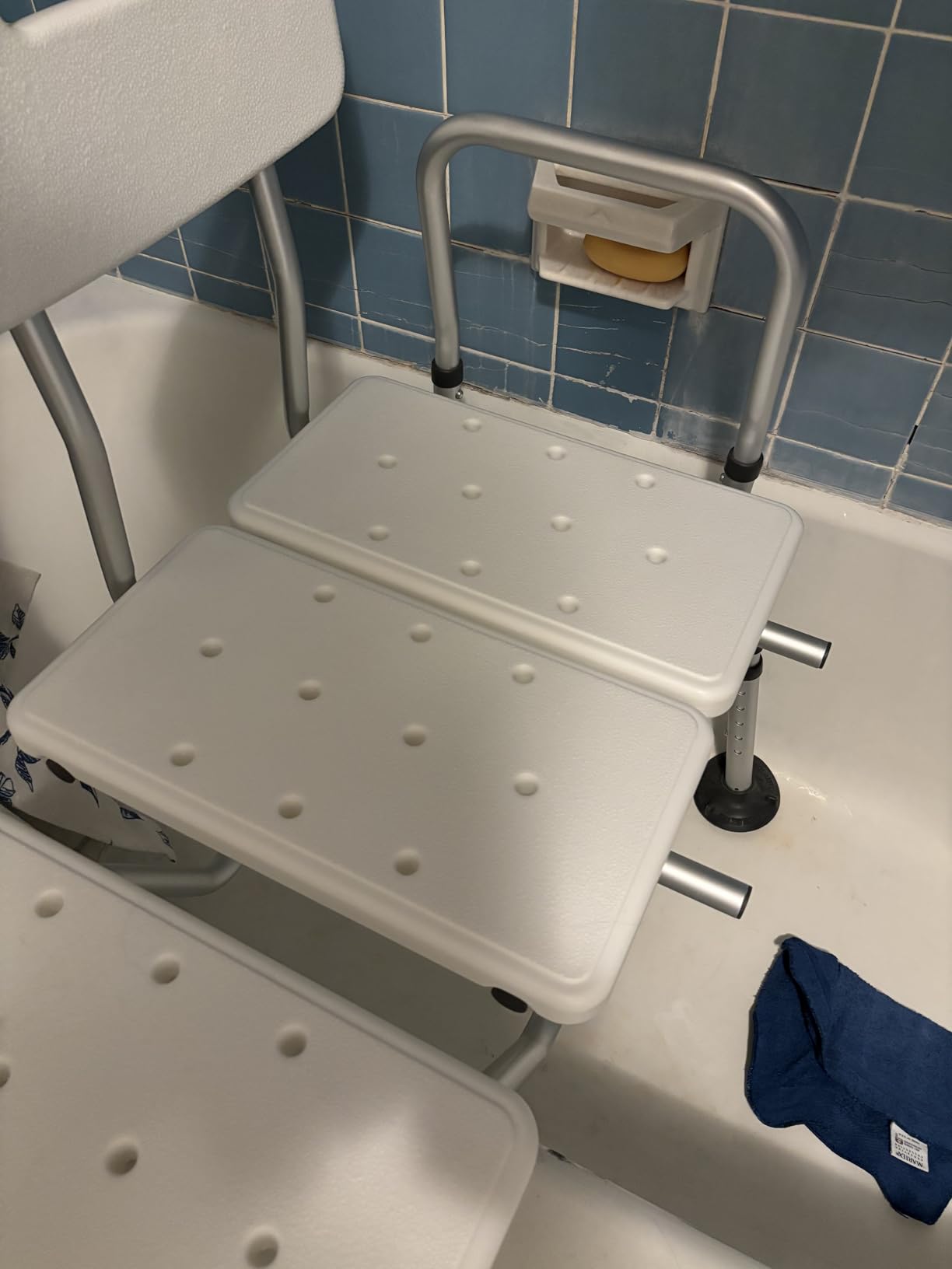 Drive Medical Splash Defense Tub Transfer Bench, Adjustable Height, White | Tub Transfer Bench Featuring U-Shaped Curtain Guard and 400 Lb Weight Capacity for Safety Daily for Everyday Use customer photo 1