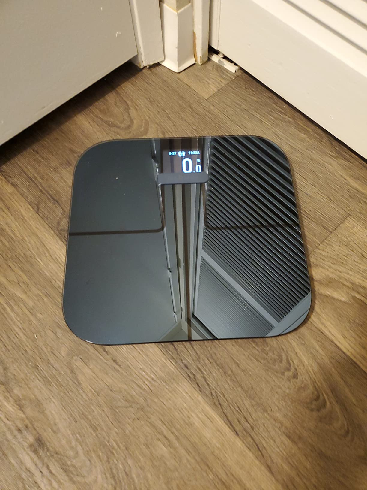 Garmin Index S2, Smart Scale with Wireless Connectivity, Measure Body Fat, Muscle, Bone Mass, Body Water% and More, White customer photo 1