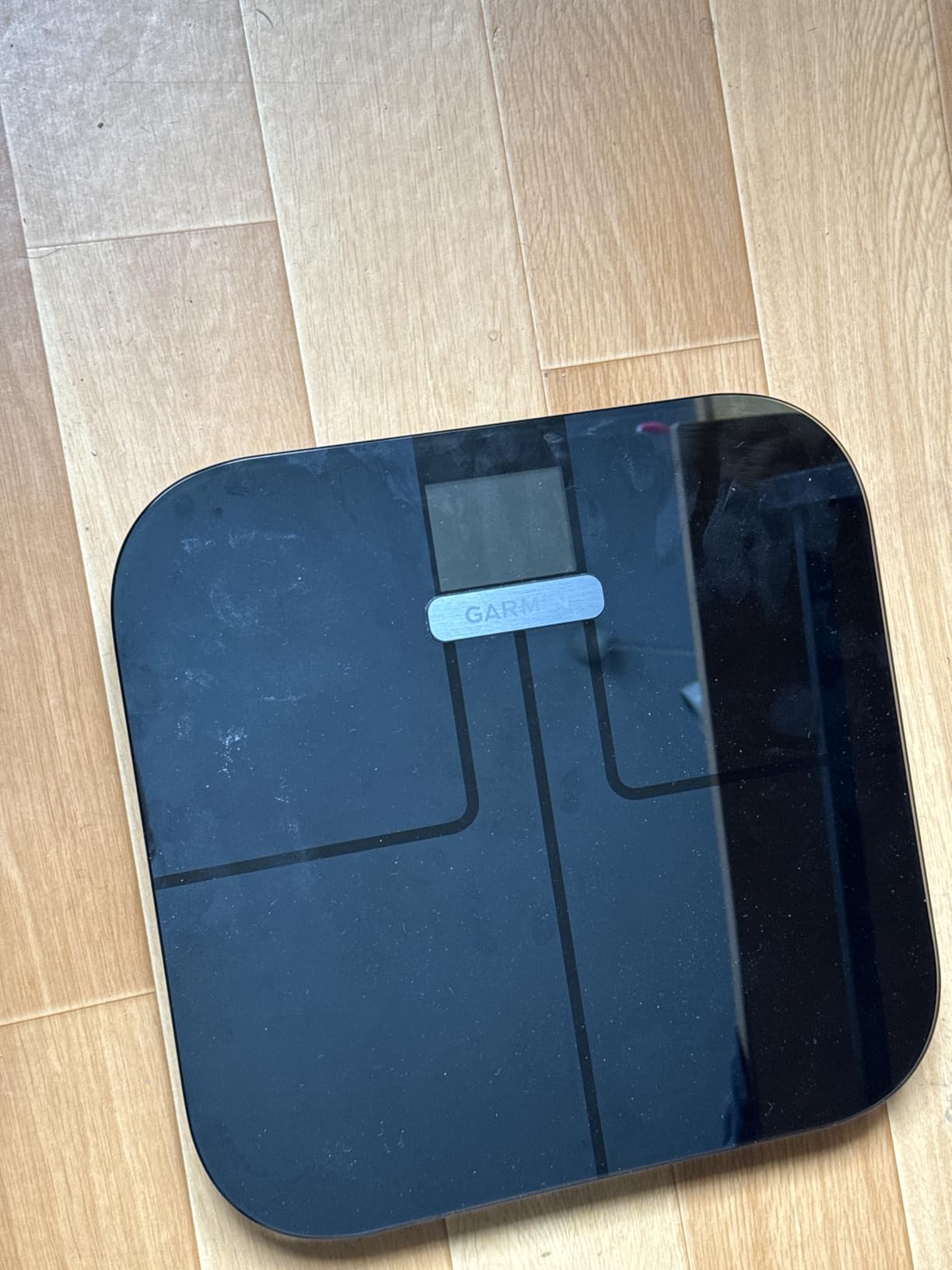 Garmin Index S2, Smart Scale with Wireless Connectivity, Measure Body Fat, Muscle, Bone Mass, Body Water% and More, White customer photo 2