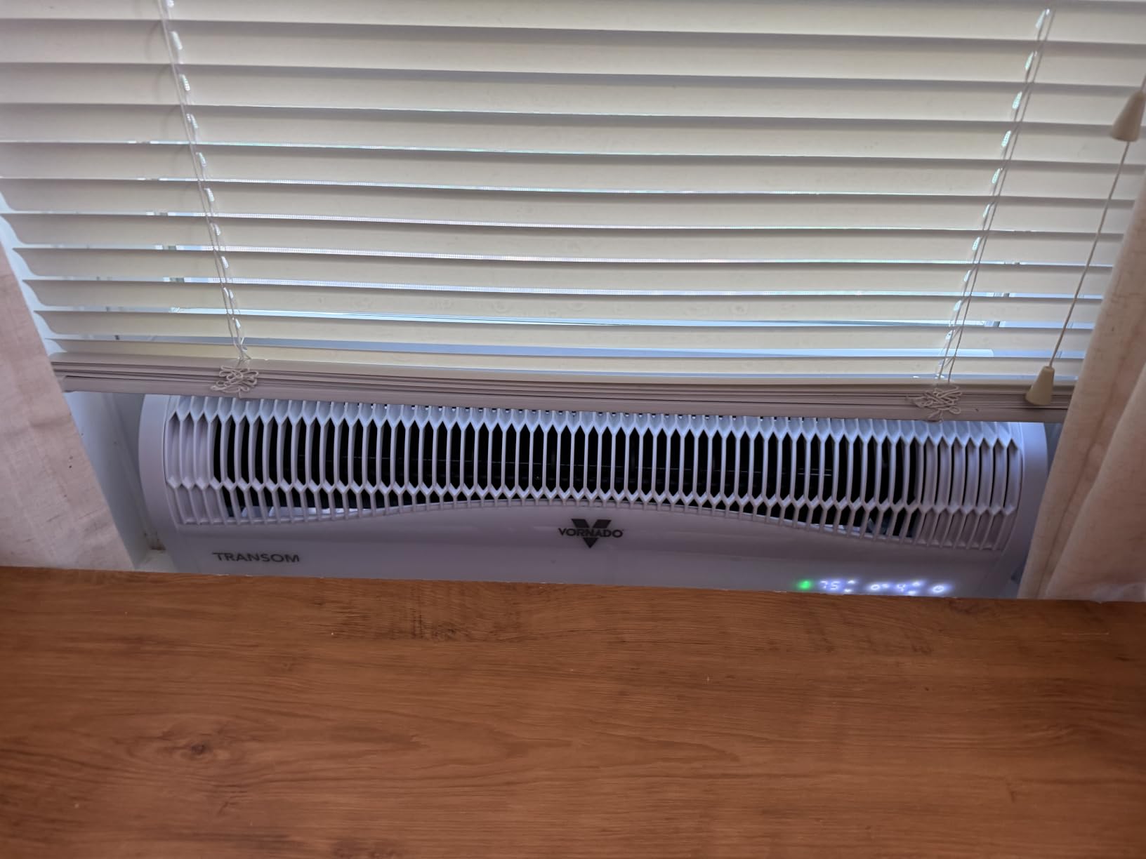 Vornado TRANSOM Window Fan with 4 Speeds, Remote Control, Reversible Exhaust Mode, Weather Resistant Case, Whole Room, Ice White customer photo 2