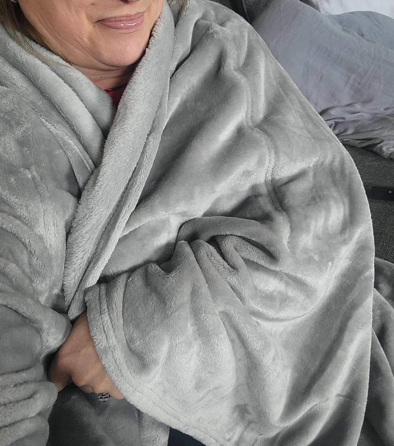 Super Blanky Wearable Blankets for Women & Men, Dorm Room Essentials customer photo 1