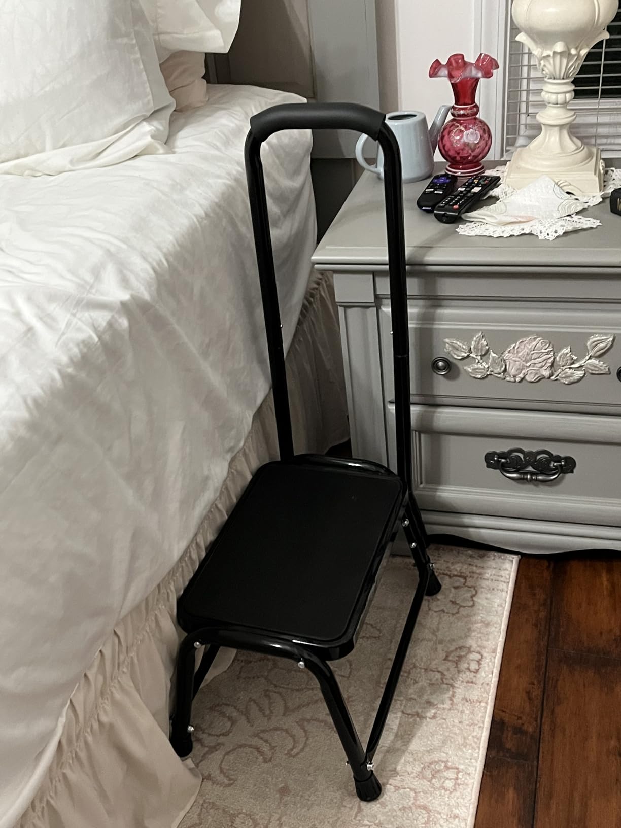 Step Stool with Handle for Adults,Seniors Heavy Duty Holds 350 lbs.Stepping Stool for Elderly Adults, Attractive Black for Kitchen customer photo 1