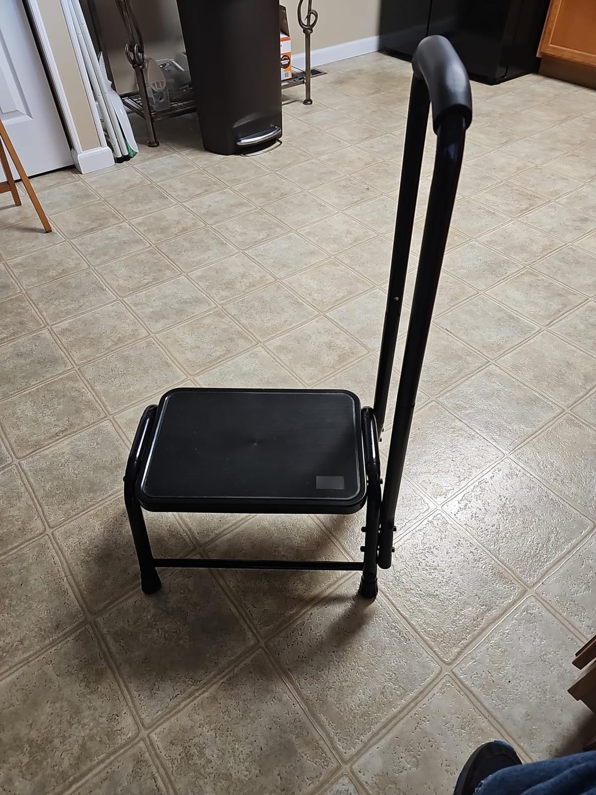 Step Stool with Handle for Adults,Seniors Heavy Duty Holds 350 lbs.Stepping Stool for Elderly Adults, Attractive Black for Kitchen customer photo 2