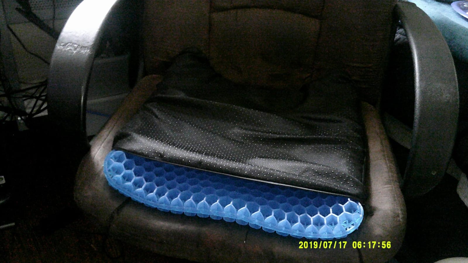 Gel Seat Cushion, Cooling Honeycomb Design for Office Chair Car Wheelchair | Cool & Breathable, Soft & Comfortable customer photo 1