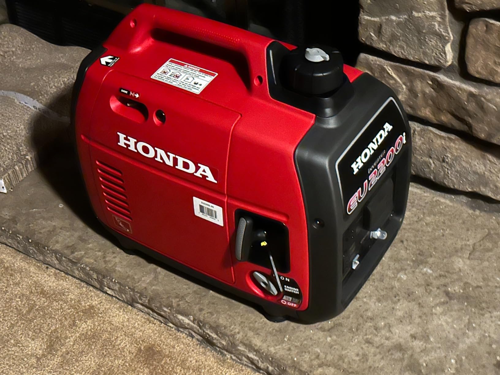 Honda EU2200i 2200 Watt Inverter Generator (EU2200ITAN) | Super Quiet 120V Gas Powered Portable Generator for Camping or Home Backup Power Supply, Up to 8.1 Hour Run Time customer photo 1