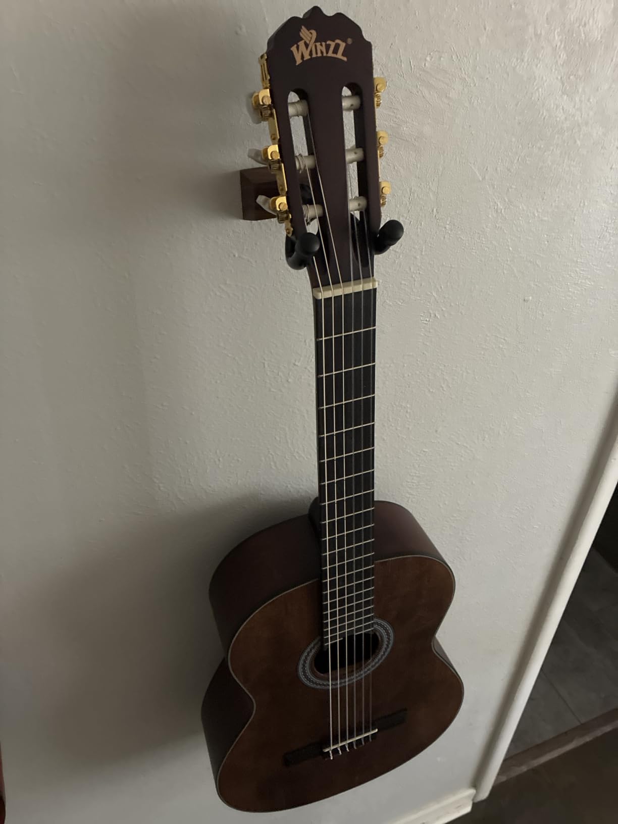 Winzz Classical Guitar 4/4 Adult Classical Guitar for Beginners 39 Inches Brown customer photo 2