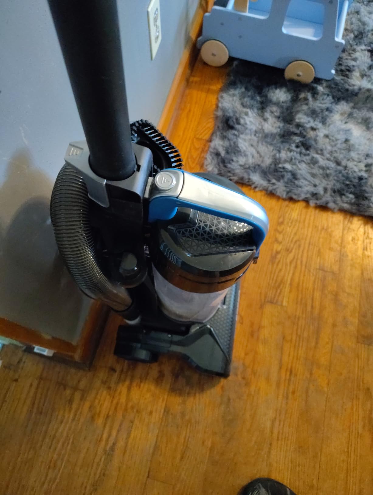 Eureka Vacuum Cleaners for Home, Airspeed Ultra-Lightweight, NEU10AE5 | Senior-Friendly 7.7 lb Pet Hair Upright Vacuum, Carpet & Hard Floor, Brush, Crevice Tool, Washable Filter, Blue customer photo 1