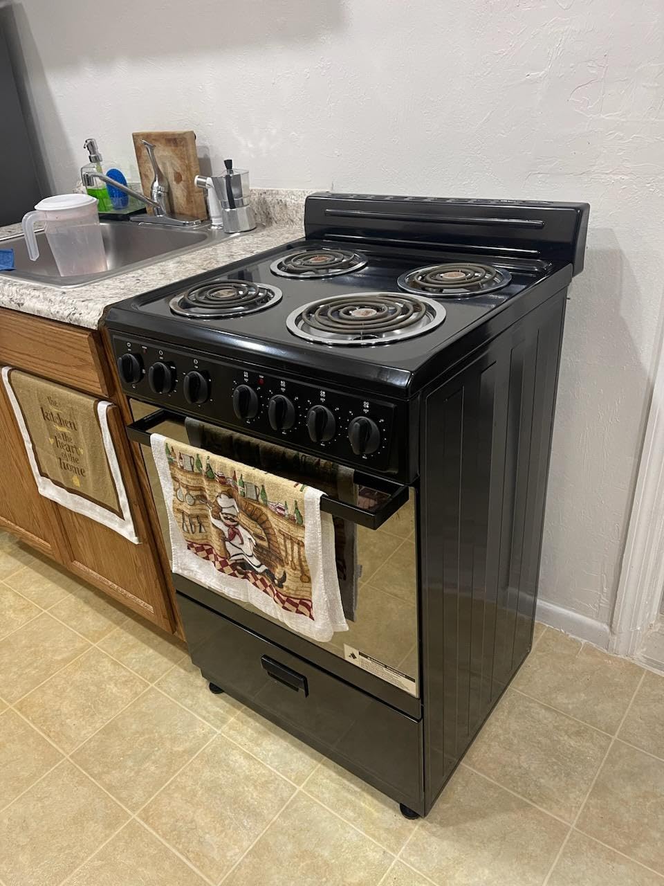 Premium Levella PRE2425GW 24 in. Freestanding Electric Range with 4 Coil Burners and 2.7 Cu. Ft. Single Oven Capacity with Lower Storage Drawer in White customer photo 2