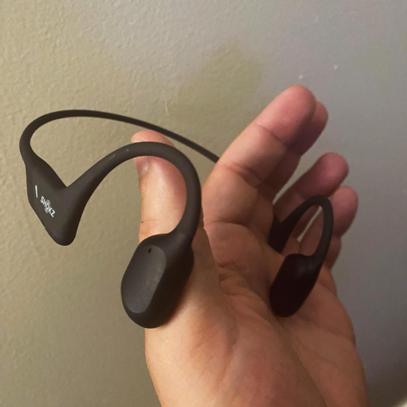SHOKZ OpenRun Pro - Open-Ear Bluetooth Bone Conduction Sport Headphones - Sweat Resistant Wireless Earphones for Workouts and Running with Premium Deep Bass - Built-in Mic customer photo 2