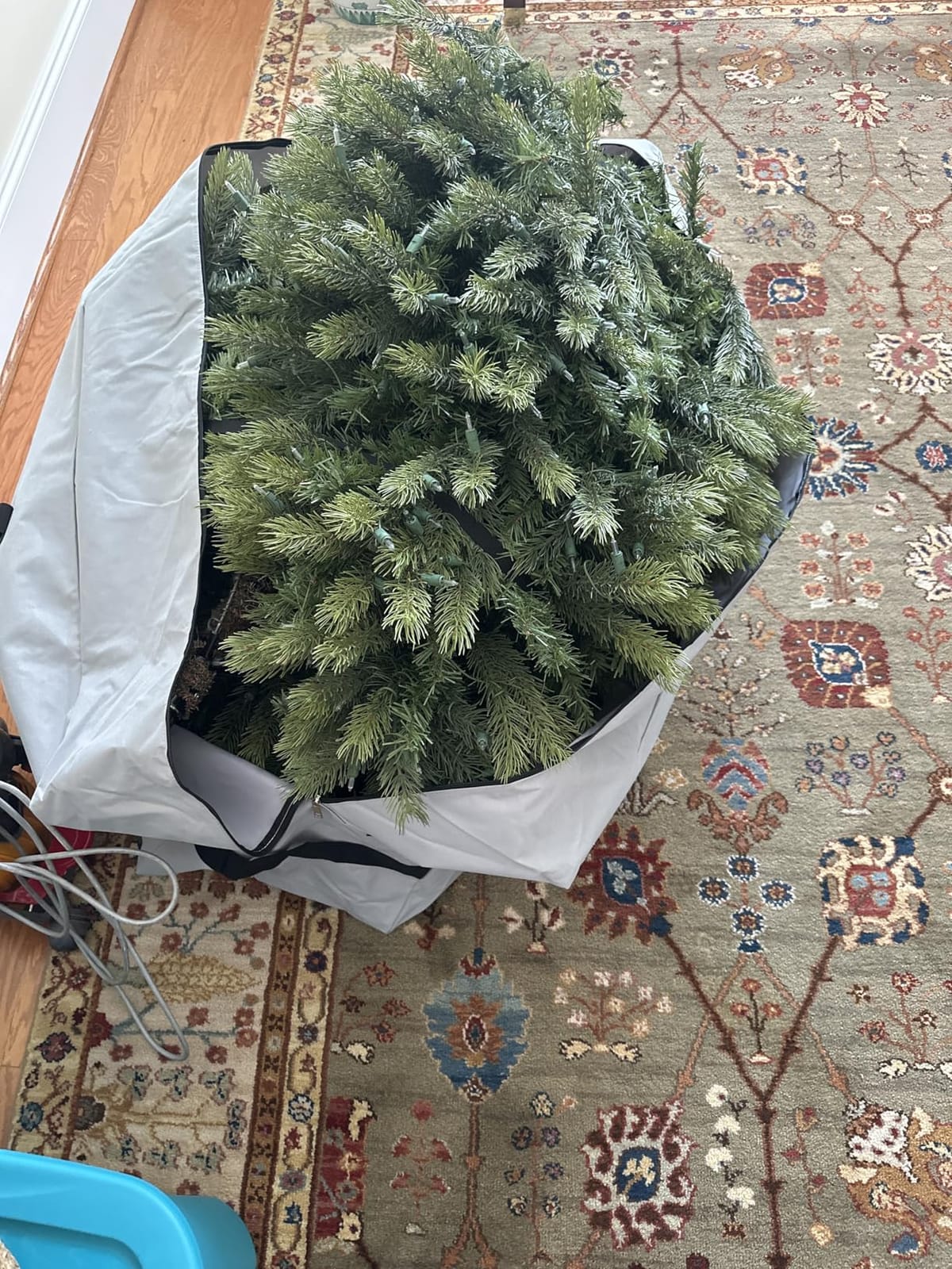 BALEINE 7.5 ft Christmas Tree Storage Bag, Heavy Duty 900D Oxford Fabric with Reinforced Handles and Dual Zippers Wide Opening, Extra Large Storage Container for Trees and Decorations (Grey) customer photo 2