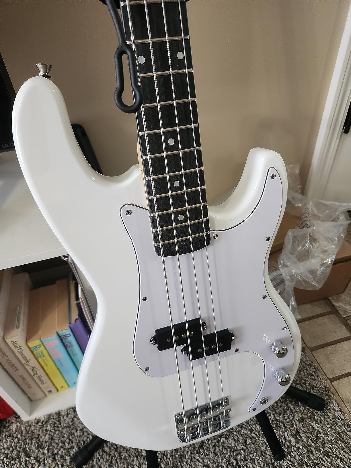 GLARRY Full Size Electric Bass Guitar Beginner Kit 4 String (Dark Blue) customer photo 1