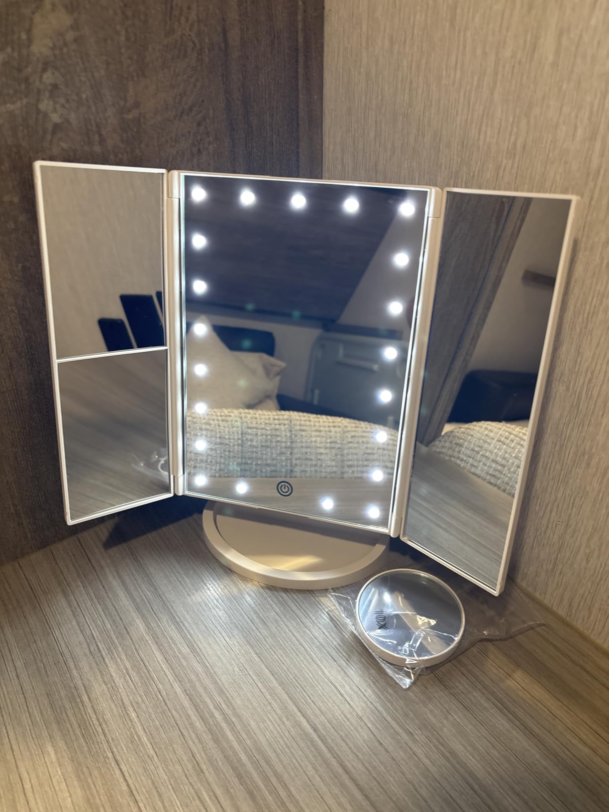 HUONUL 2X/3X/10X Magnifying Vanity Mirror with Light, Trifold Makeup Mirror, Touch Dimming, Dual Power, Clear View for Makeup, Skincare. Dorm Room Essentials. Birthday Gifts for Women, Mom, Wife, Girls customer photo 2