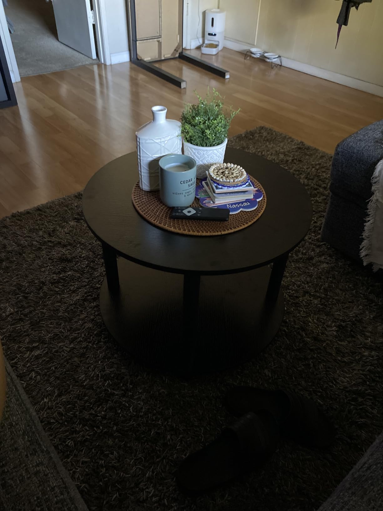 Small Round Coffee Table for Small Space, 23.5