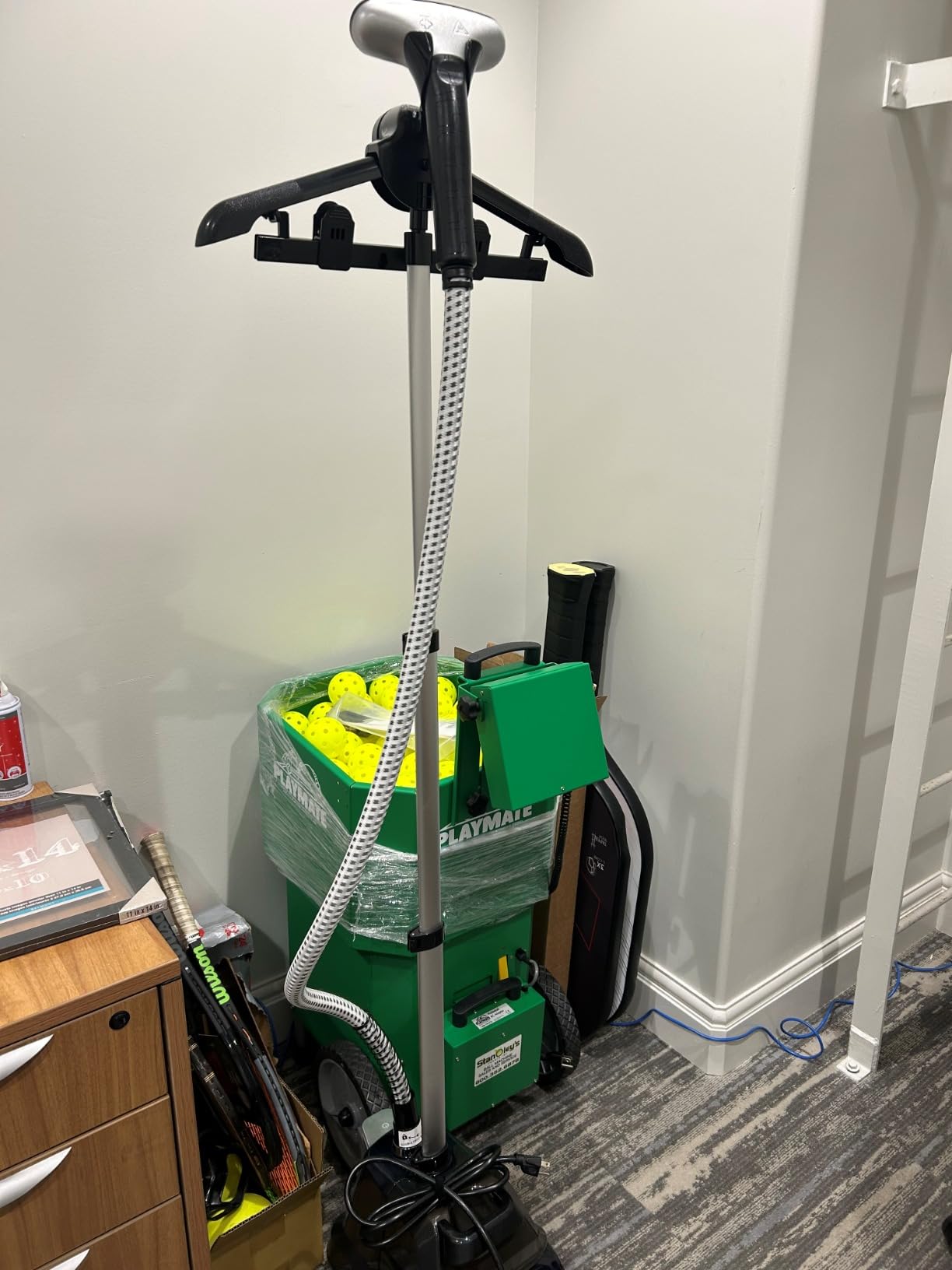 SALAV Heavy Duty Commercial Full-Size Garment Steamer with Foot Pedals and Extra Large 3L (101.5 oz) Water Tank, 1800 watts, 90+min of Continuous Steam (White) customer photo 1