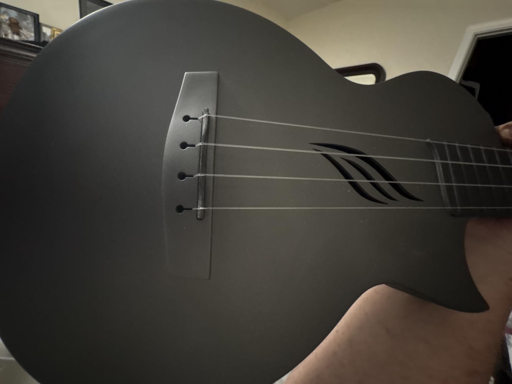 Enya NOVA U MINI 21-Inch Carbon Fiber Soprano Travel Ukulele, Black, Waterproof Body, Low-Action Setup, Beginner Kit: Case, Strap, Capo, Strings customer photo 2