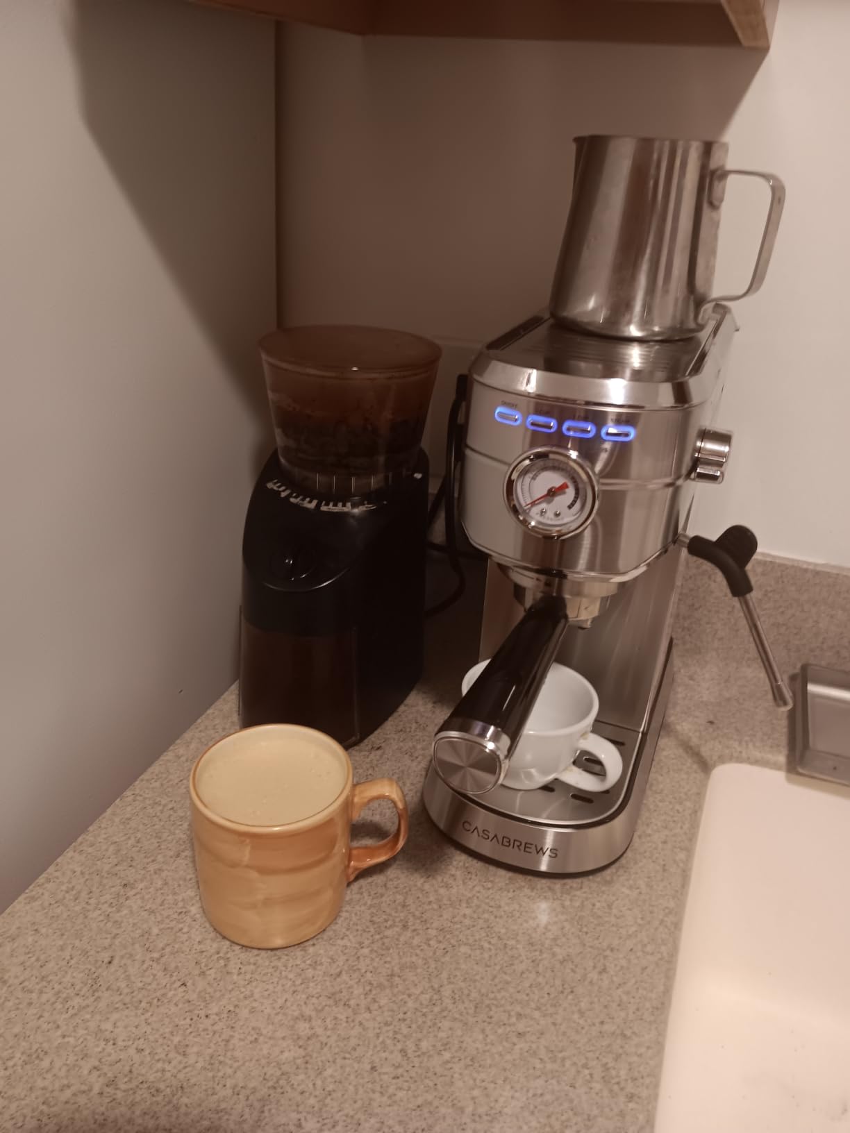 CASABREWS CM5418 Compact Espresso Machine with Milk Frothing Steam Wand customer photo 1