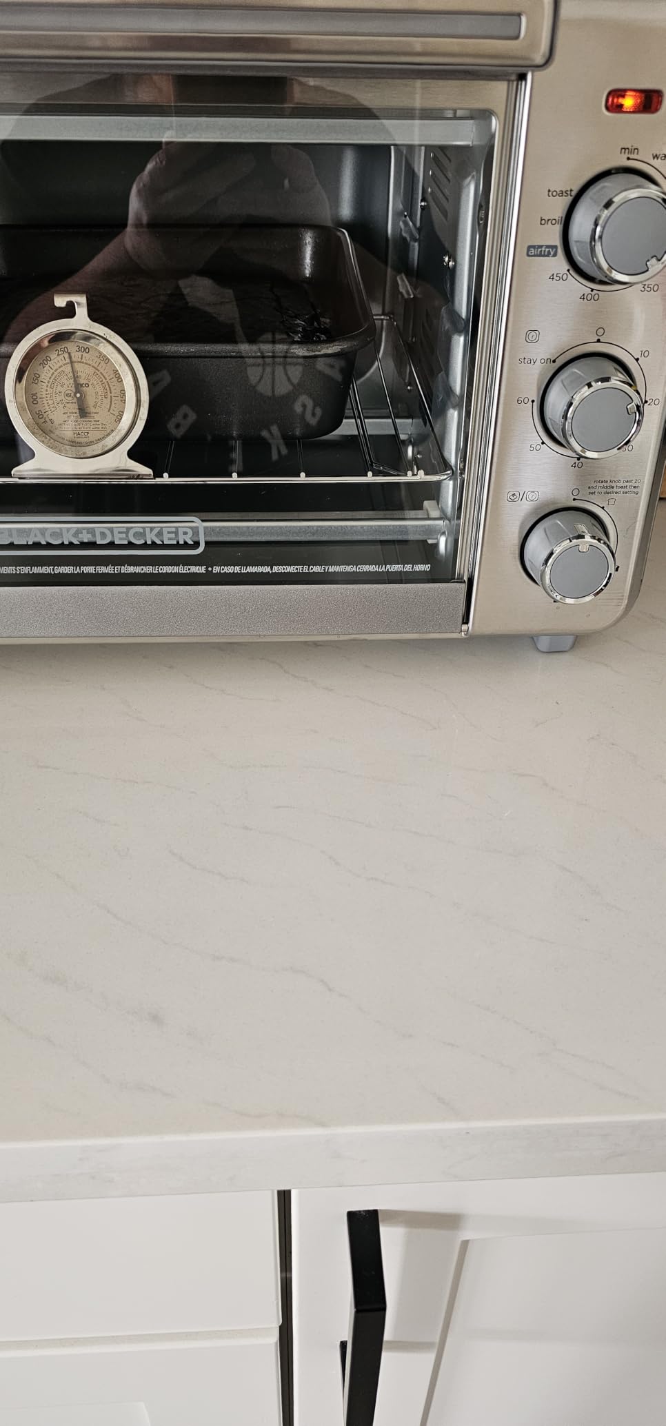 BLACK+DECKER 6-Slice Air Fry Toaster Oven, 5-in-1 Countertop Oven | Large toaster oven with air fry, EvenToast technology and room for six slices or a 12-inch pizza. customer photo 2