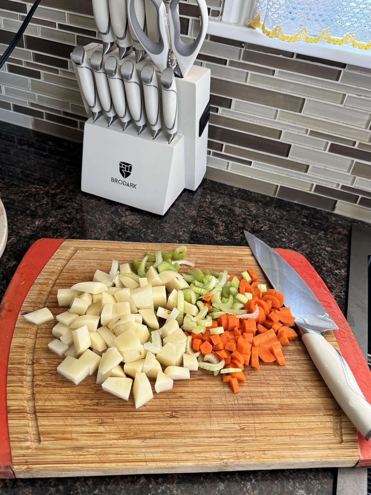 BRODARK 15Pcs High Carbon Stainless Steel Knife Set with Block, Ultra Sharp | Premium German Steel Kitchen Knives with Sharpener, Ergonomic Black Handle, Acacia Wood Block, Elegant Gift for Home Chefs customer photo 1