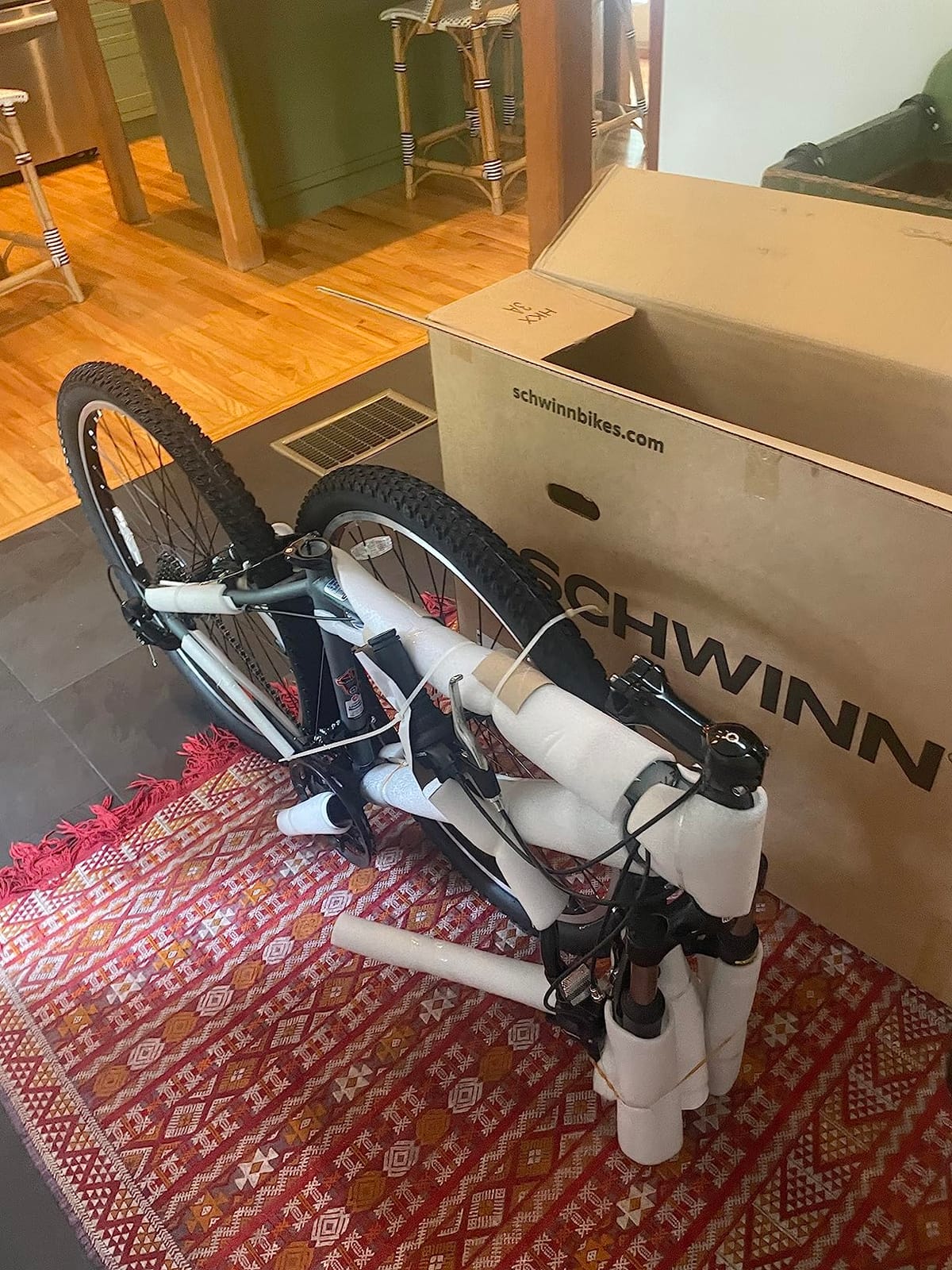 Schwinn High Timber Mountain Bike for Adult Youth Men Women Boys Girls, 24 to 29-Inch Wheels, 7 or 21-Speeds, Front Suspension, Aluminum and Steel Frame Options customer photo 2