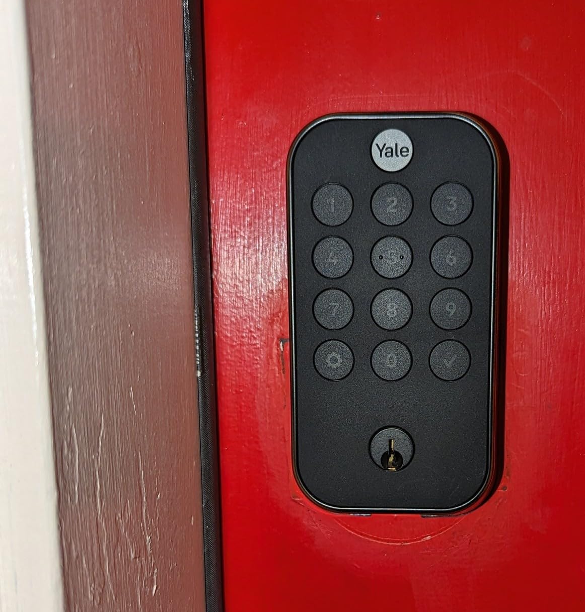 Yale Assure Lock 2 Keypad Deadbolt with Wi-Fi, Black Suede, Auto-lock with DoorSense, Temporary Guest Codes via App, Backup Key Included customer photo 2
