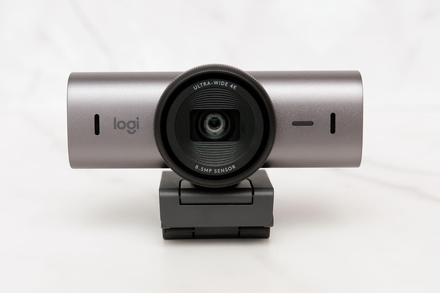 Logitech MX Brio Ultra HD 4K Webcam Collaboration and Streaming - Graphite customer photo 1