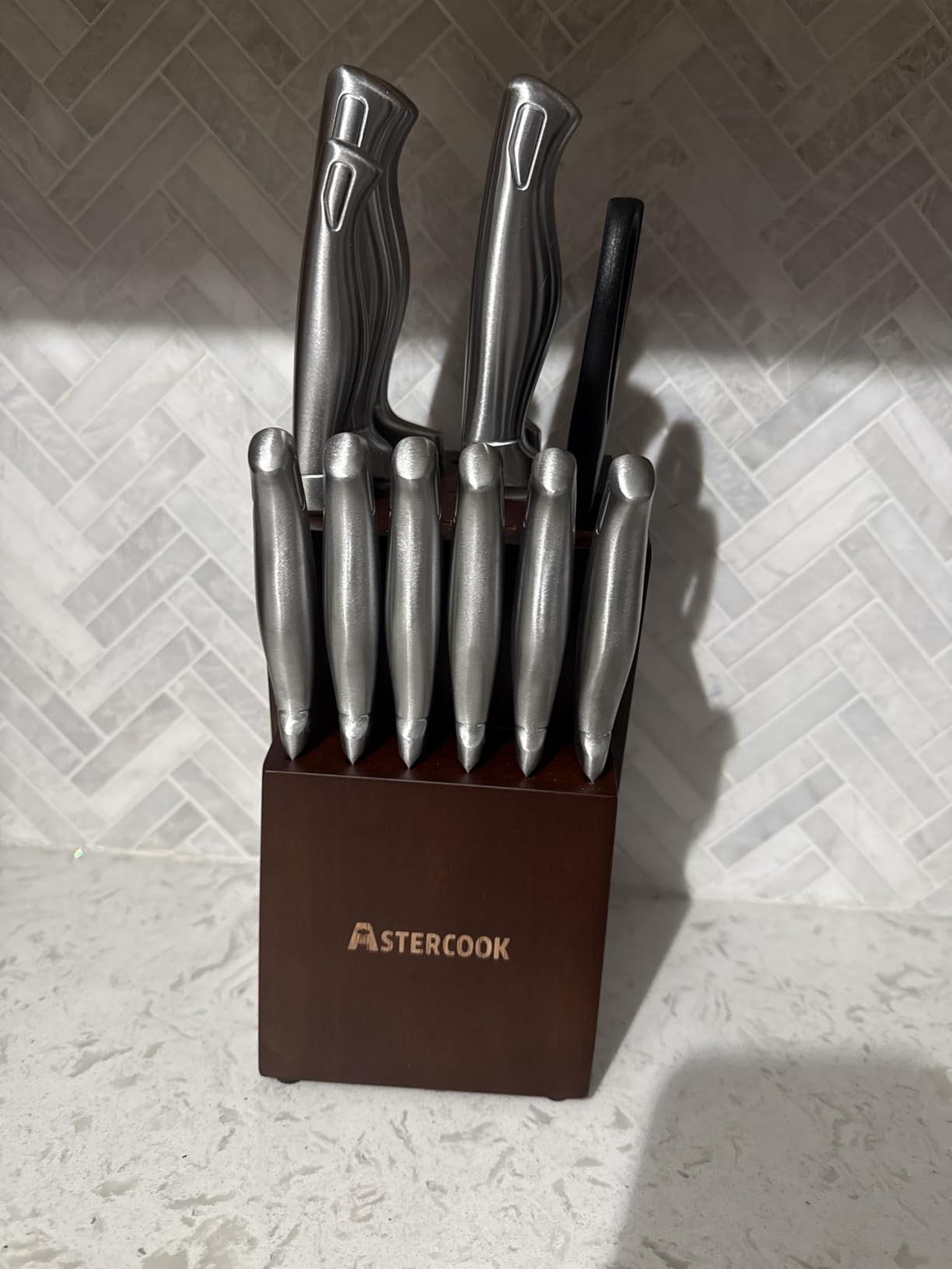Astercook Knife Set, 15-Piece Kitchen Knife Set with Block, Built-in Knife Sharpener, German Stainless Steel Knife Block Set, Dishwasher Safe Kitchen Utensils Set customer photo 1
