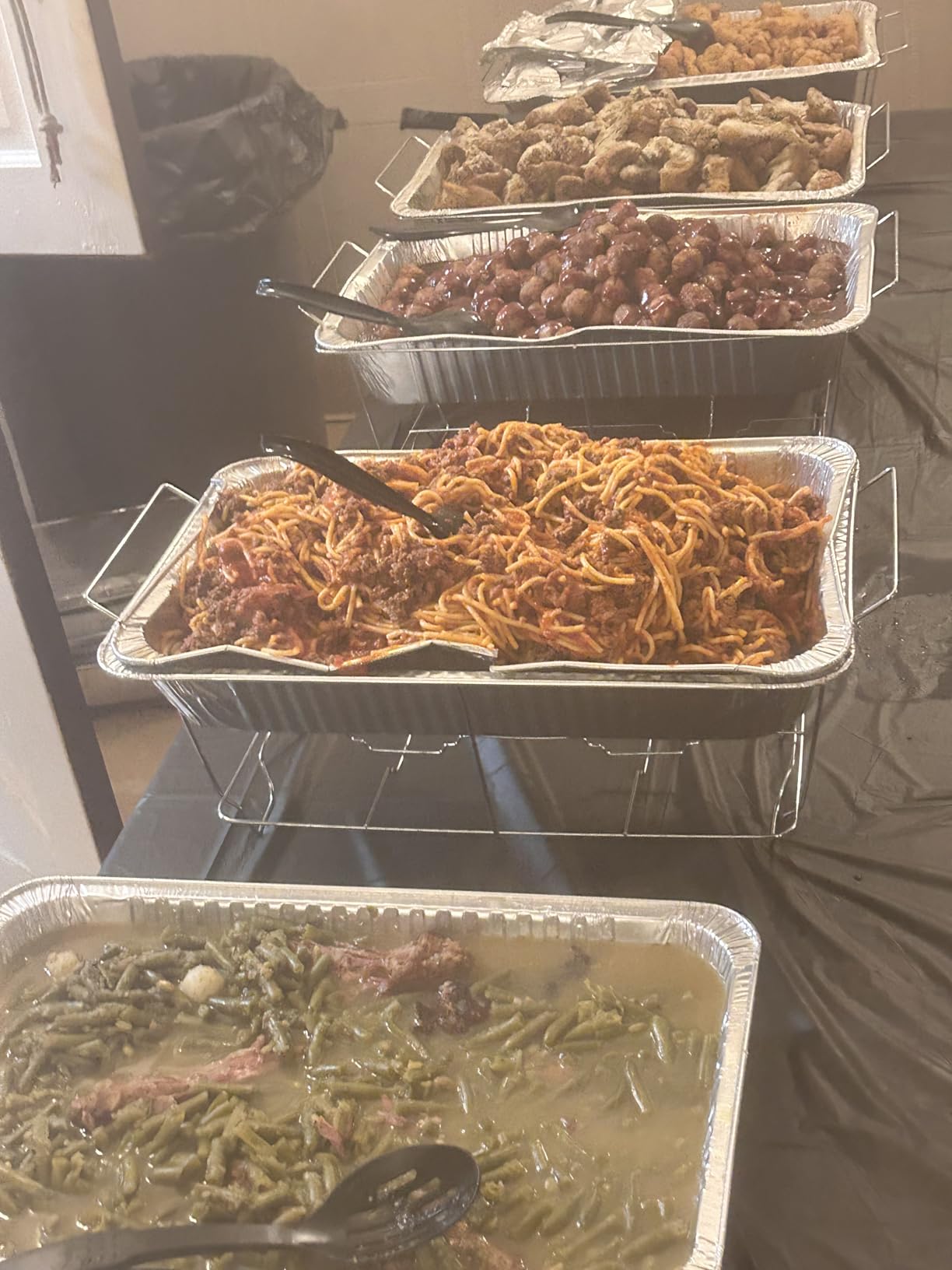 Large Full Size 33-Pcs Disposable Chaffing Buffet with Covers, Utensils, Fuel Cans - Premium Chafing Dish Set customer photo 2