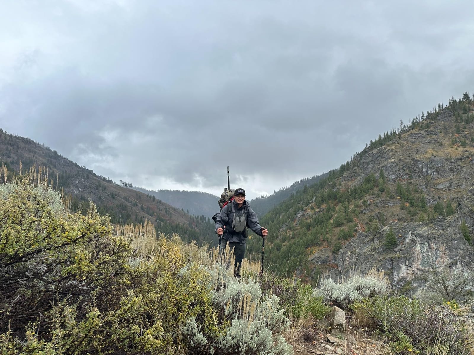 Foxelli Carbon Fiber Trekking Poles - Lightweight Collapsible Hiking Poles with Cork Grips, Quick Flip Locks & All-Terrain Accessories customer photo 2