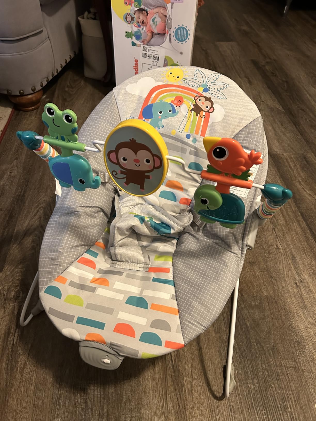 Bright Starts Playful Paradise Comfy Baby Bouncer Seat with Soothing Vibration and Toys, Unisex, 0-6 Months customer photo 1