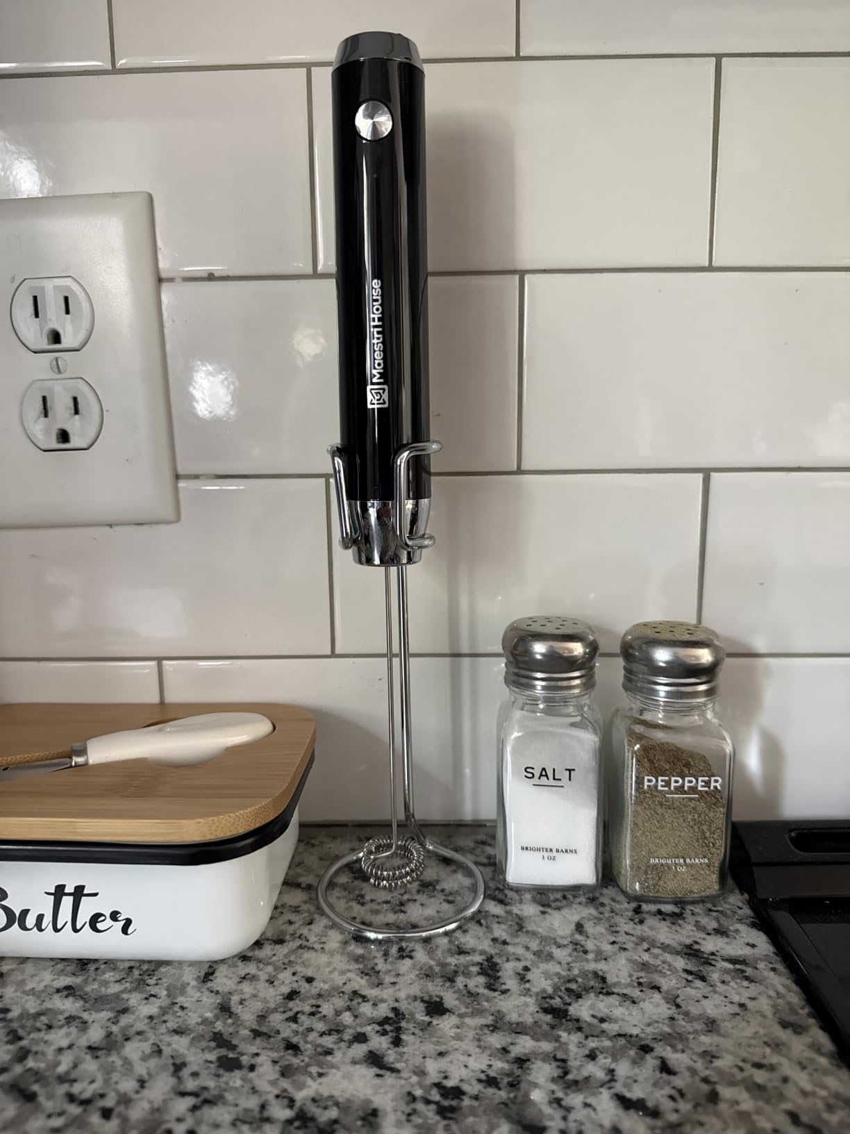Maestri House LunaFro Rechargeable Milk Frother, Stand & 2 Detachable Whisks | 8000RPM Turbo Motor, 1200mAh lithium battery, Handheld Milk Frother for Lattes, Cappuccino, Matcha & Powdered Supplements customer photo 1