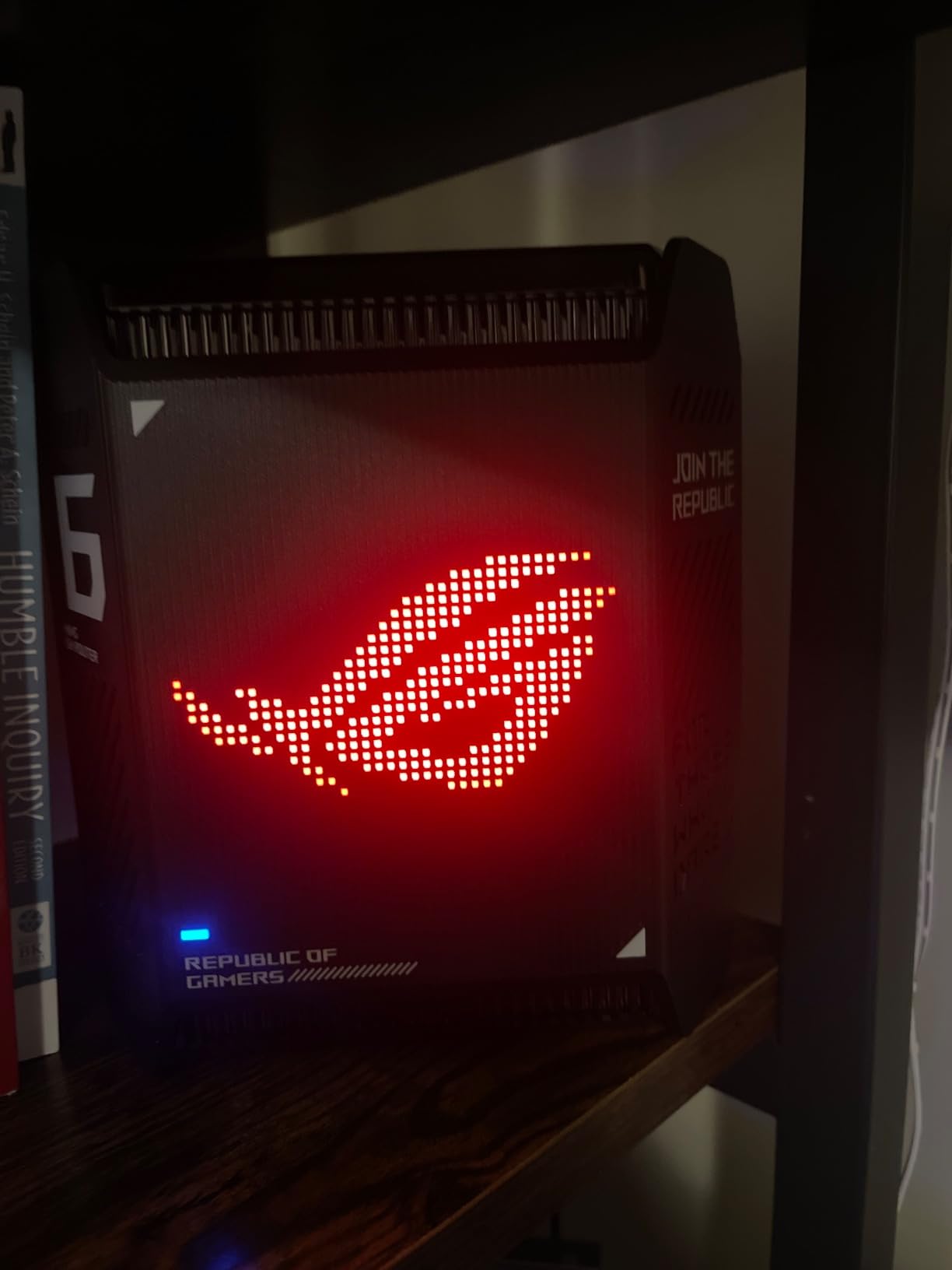 ASUS ROG Rapture GT6 (2PK) AX10000 Tri-Band WiFi 6 Gaming Mesh System, Covers up to 5,800 sq ft, 2.5 Gbps Port, Triple-Level Game Acceleration, UNII 4, Free Lifetime Internet Security, Black customer photo 2