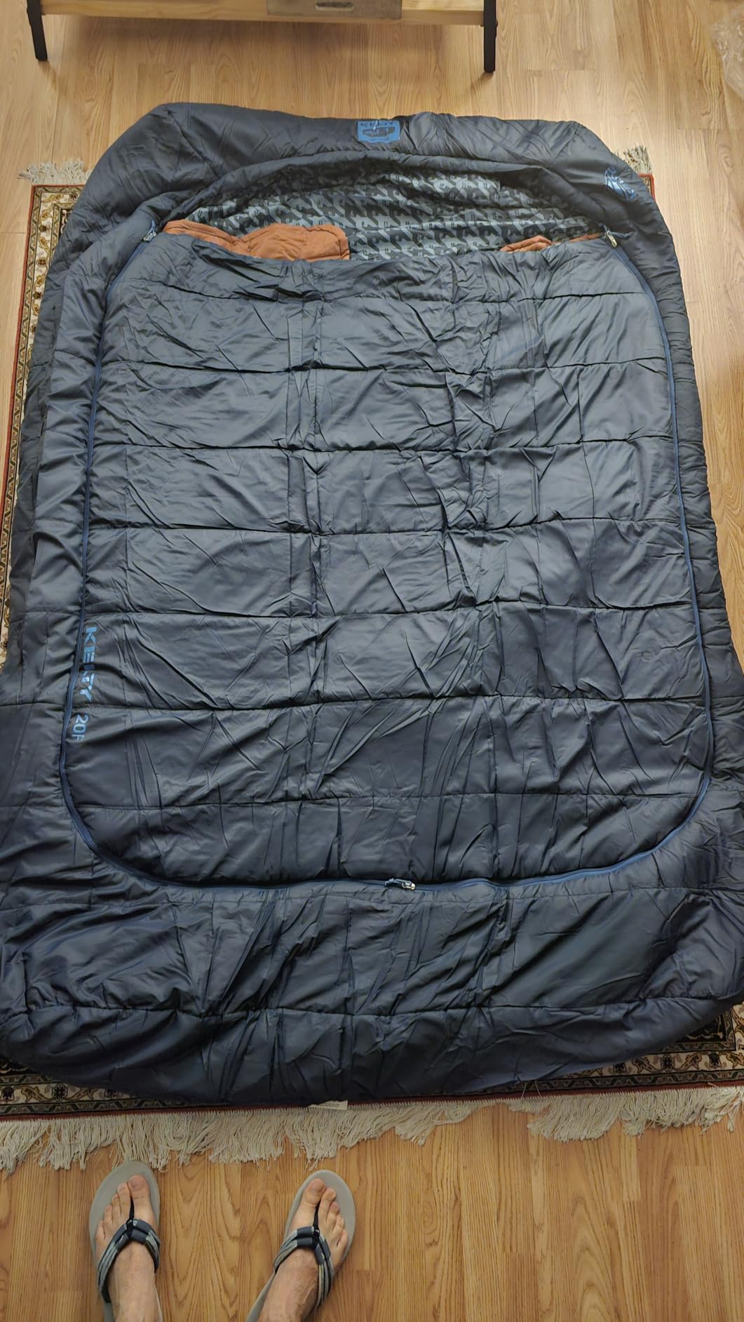 Kelty Tru.Comfort Doublewide 20 Degree Sleeping Bag - Two Person Synthetic Camping Sleeping Bag for Couples & Family Camping | Wider Than a Queen Bed, Removable Top Layer, 2 Built-in Blankets, Oversized Hood, Recycled Fabrics + Synthetic Fill customer photo 2