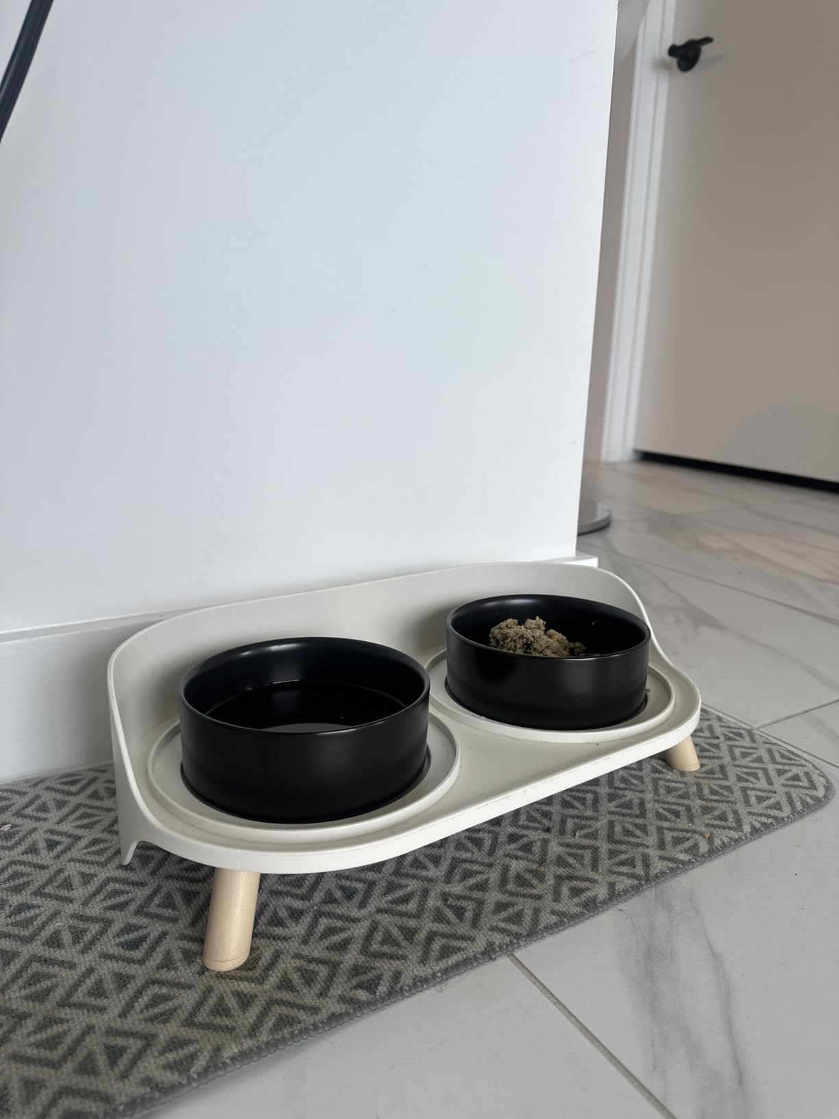Elevated Ceramic Dog Bowl Set - Double Dog Feeding Bowls with Stand Splash Proof - Raised Dishes for Food and Water - Ideal for Small to Medium Dogs - 2 x 720 ml - 11.3 oz - White customer photo 1