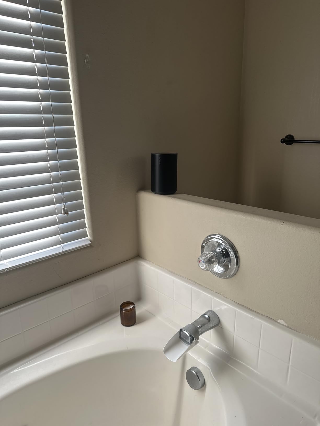 Sonos Era 100 - White - Wireless, Alexa Enabled Smart Speaker | WiFi | Bluetooth | Pair for Stereo or Surround | 47% faster processor | Next-gen dual-tweeter acoustic architecture customer photo 1