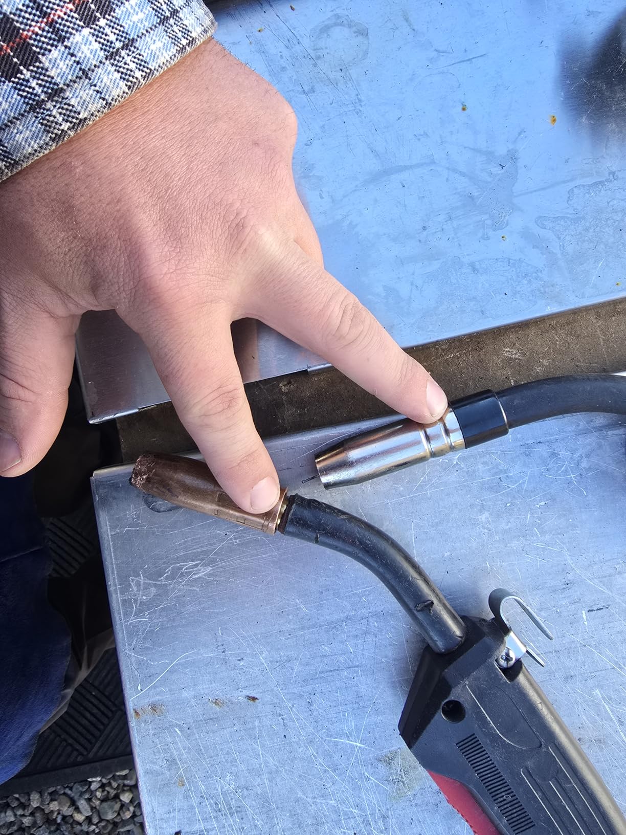 YESWELDER 160A MIG Welder, 110V/220V MIG/Flux Core/Lift TIG/Stick 4-in-1, Synergic Control, Beginner Friendly customer photo 2