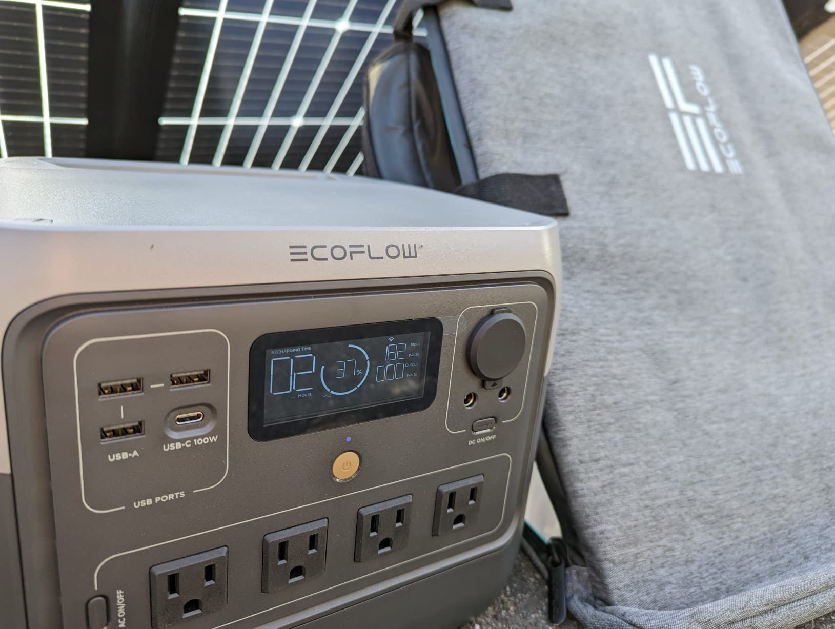 EF ECOFLOW Solar Generator RIVER 2 Pro & 160W Portable Solar Panel, 768Wh, 70 Min Fully Charged, LFP Battery, 4X800W (Up to 1600W) AC Outlets, Portable Power Station for Camping, RV, Home Backup customer photo 2