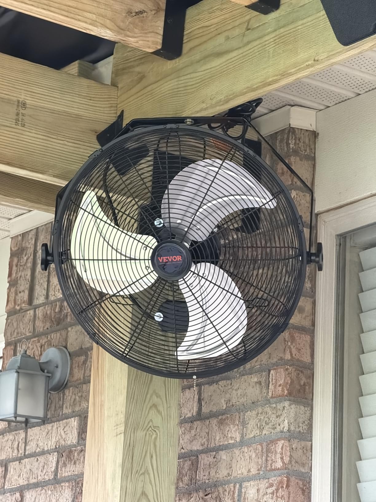 VEVOR 30 Inch Wall-Mount Misting Fan 3-speed IP44 Waterproof Oscillating | Max. 9500 CFM wall mounted fan for outdoor use, commercial, residential, greenhouse, workshop and patio, black, ETL listed customer photo 2