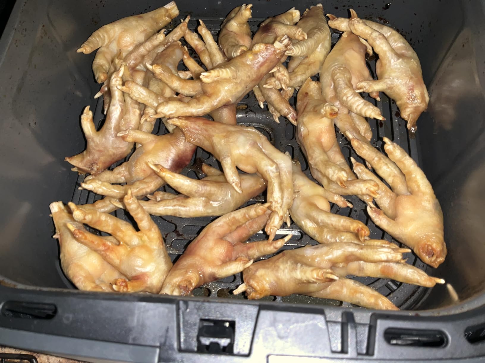 Cosori TurboBlaze Air Fryer, 9-in-1, 6 Qt, PFAS-Free Ceramic Coating customer photo 2