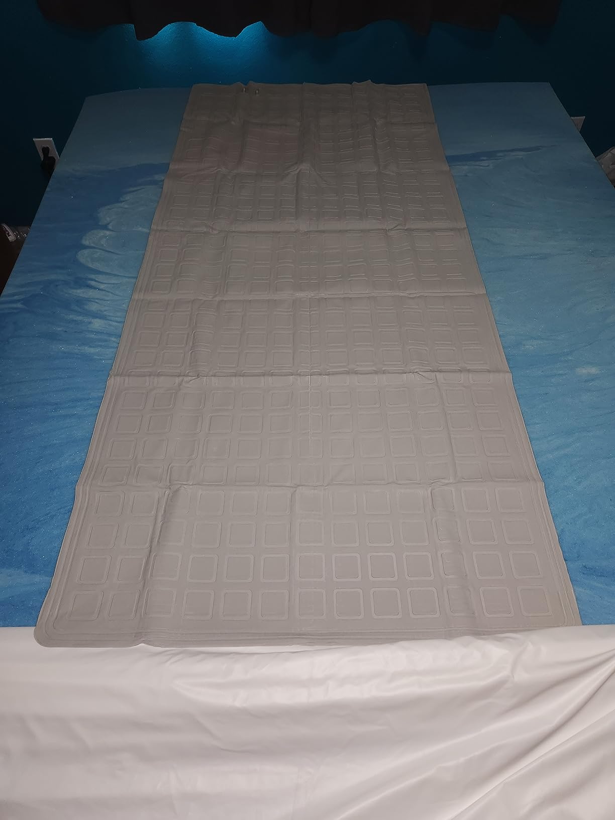 AquaPad Breeze Water Cooling Mattress Pad, 5 YR AquaCoverage, Remote Control, EvapoChill & SuperBlue Technology, Smooth, Hydro Cooled Mattress Topper, Bed Chiller (63x28 Twin/Twin XL/Half Queen) customer photo 2