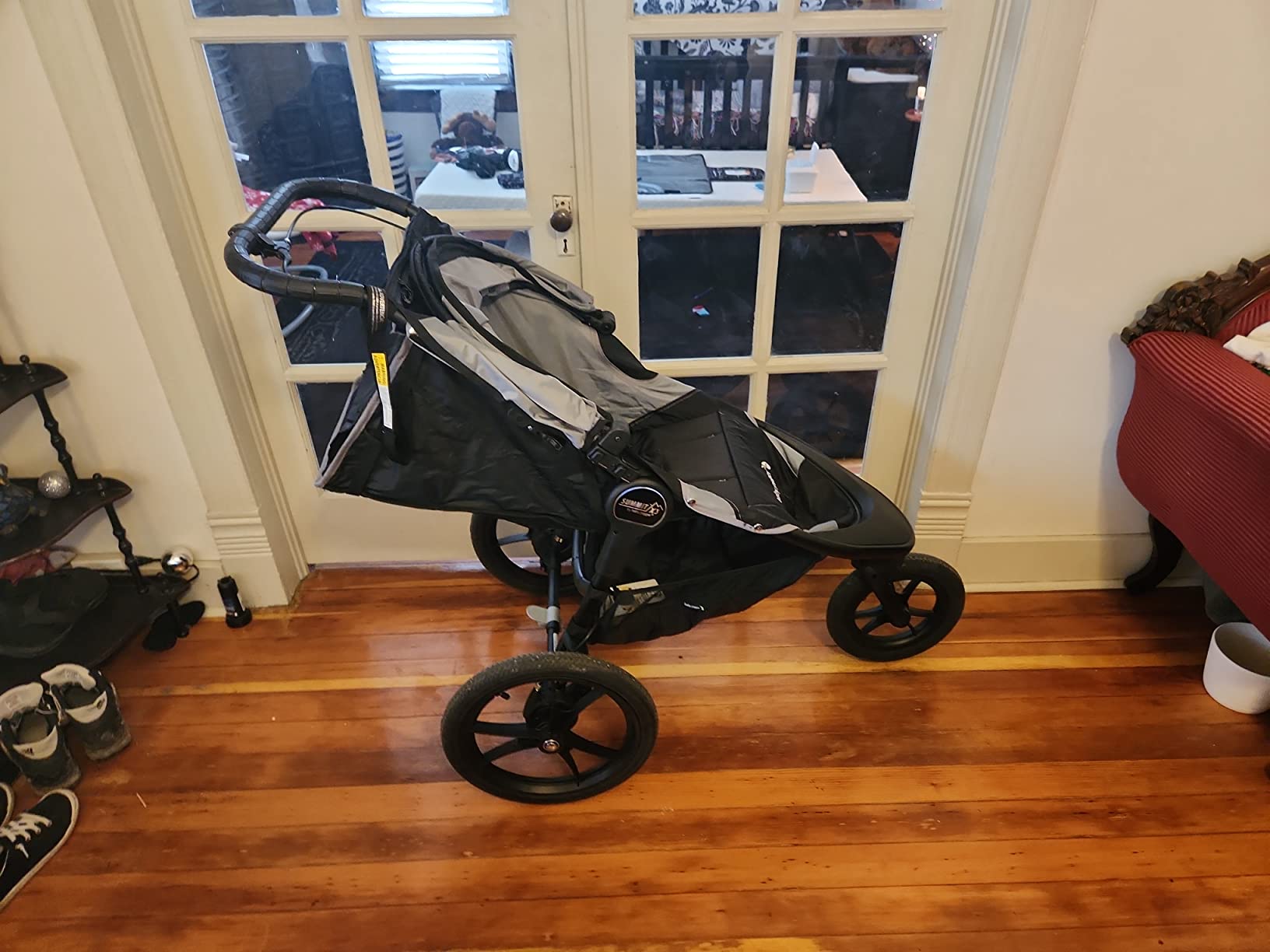 Baby Jogger Summit X3 3-Wheel Jogging Stroller with Hand Brake, Baby Stroller with One-Hand Compact Fold, All-Wheel Suspension for Running, Jogging, and Everyday Outings, Midnight Black customer photo 1