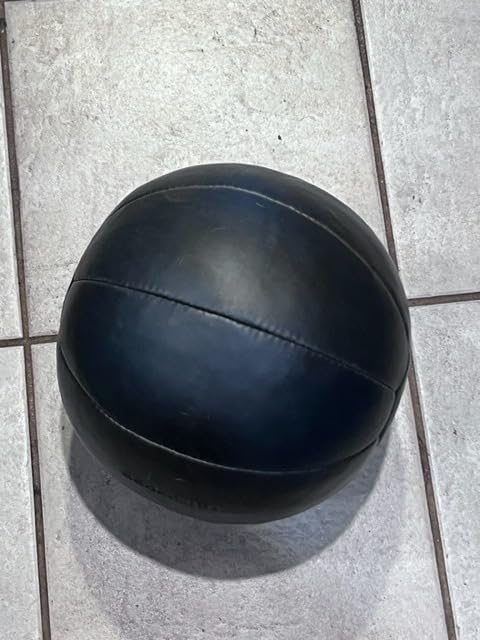 Core Weighted Medicine Ball 4, 6, 8, 10, 12, 14, 16, 20, 25, 30 lbs, Soft Touch Vegan Leather with Sturdy Grip for Strength Training, Recovery, Balance Exercises and Other Full-Body Workouts customer photo 2