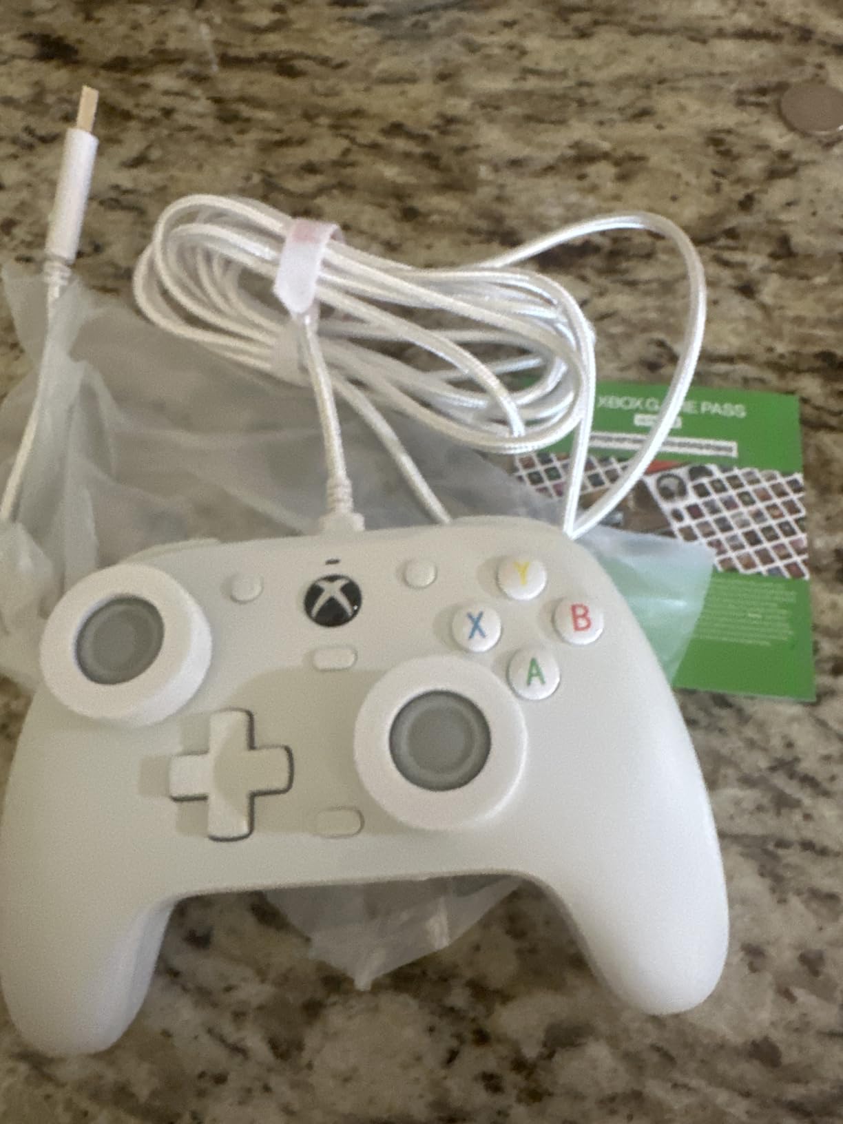 GameSir G7 SE Wired Controller for Xbox Series X|S, Xbox One & Windows 10/11, Plug and Play Gaming Gamepad with Hall Effect Joysticks/Hall Trigger, 3.5mm Audio Jack (White) customer photo 2