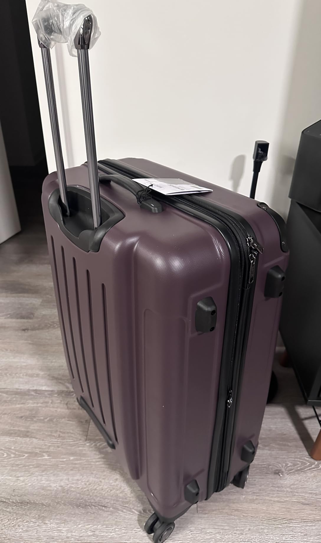 Kenneth Cole REACTION Renegade Luggage Expandable 8-Wheel Spinner Lightweight Hardside Suitcase, Seafoam, 20-Inch Carry On customer photo 1