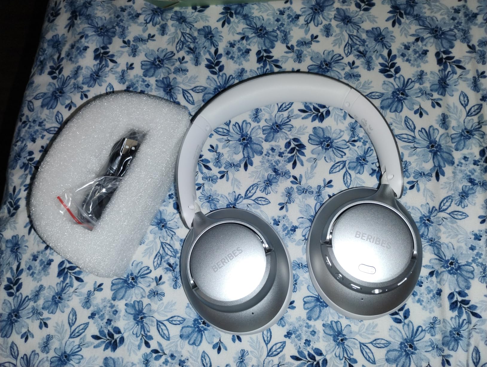 BERIBES Hybrid Active Noise Cancelling Headphones Wireless Over Ear customer photo 1