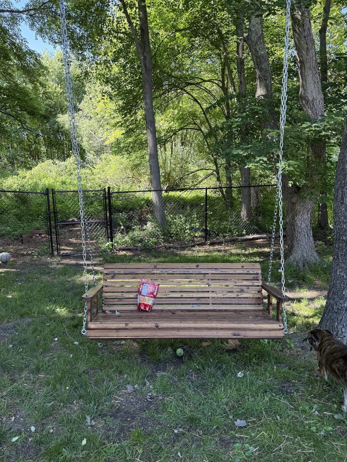 VINGLI 5 FT Heavy Duty Porch Swing with Cushion, 880 LBS Wooden, Rustic customer photo 1